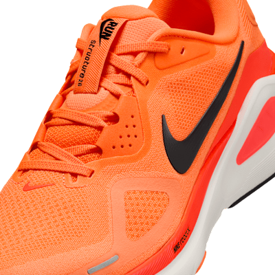 Nike Structure 26